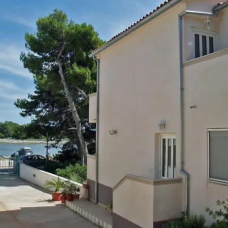 Apartment Kuca Juric.3 *
